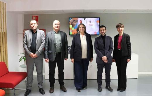 El ministre Bustinduy visita Suara