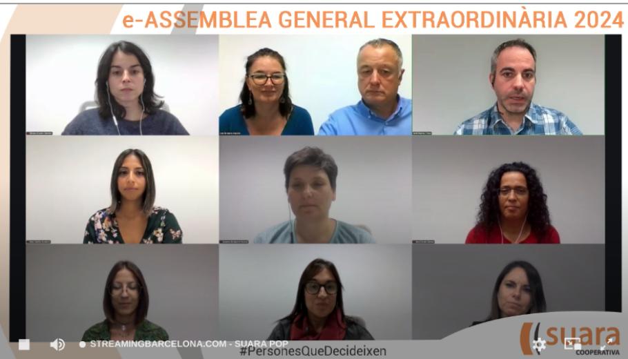 Una imatge del Consell Rector durant l'Assemblea General Extraordinària