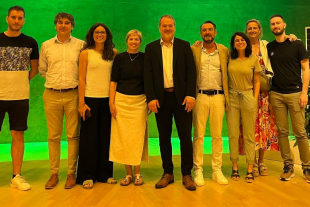 L'equip de Suara amb Joan Romero director general d'acció