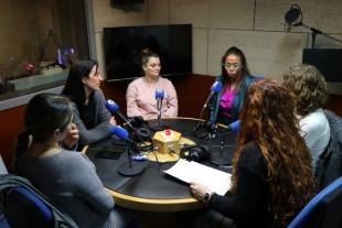 Moment de la gravació dels podscat a la ràdio Cope