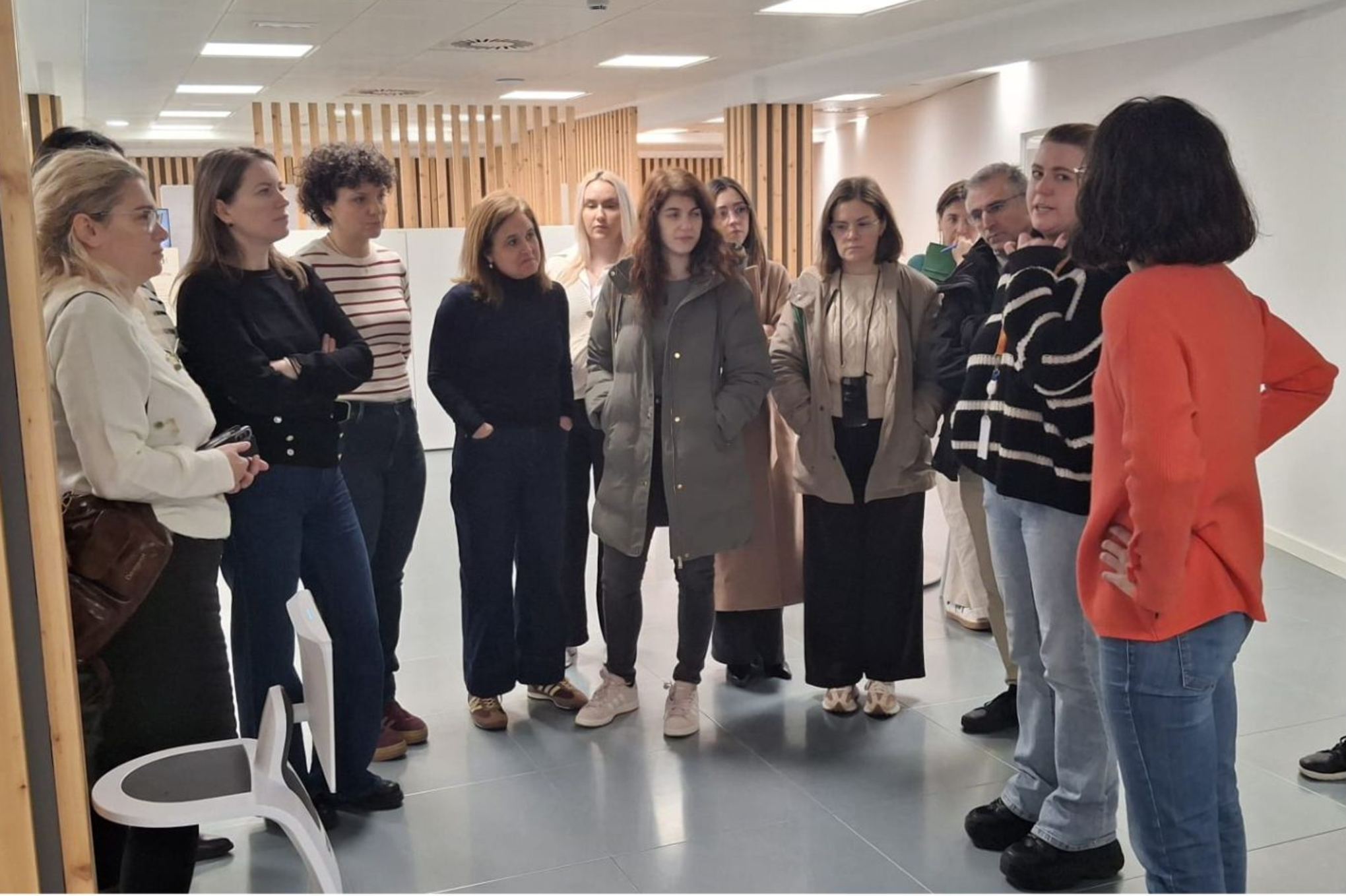 visita i2cat a les oficines de Suara Cooperativa