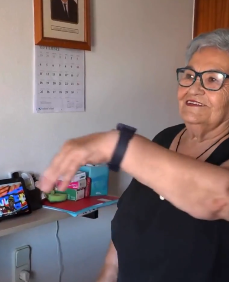 senyora participant al casal TV