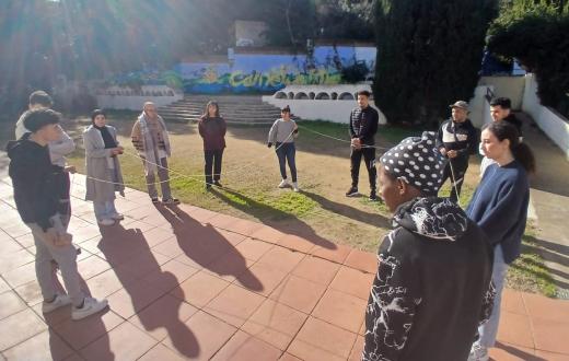Joves del Sostre 360º Maresme fent una activitat conjunta pel seu benestar emcional