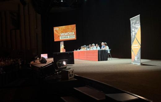 El Consell Rector i la Codirecció General presenten els resultats que es recullen en la memòria de Suara Cooperativa durant l'Assemblea de Suara
