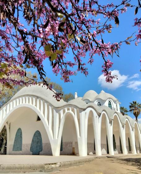 La Masia Freixa en el parc de Sant Jordi és un dels emblemes de Terrassa