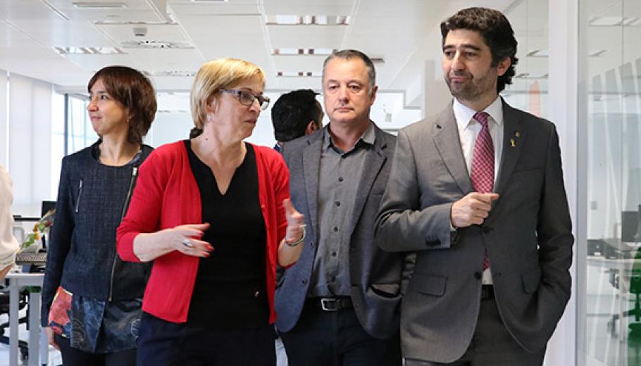 Jordi Puigneró durant la visita