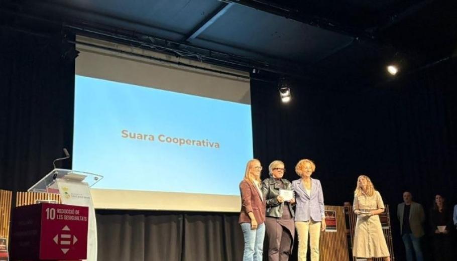 Suara professional receives on stage the recognition from PromoDespí