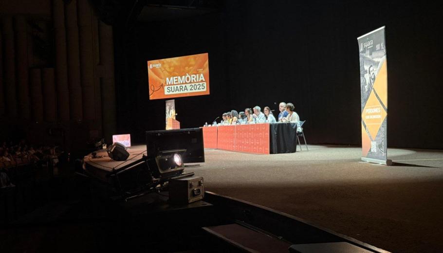El Consell Rector i la Codirecció General presenten els resultats que es recullen en la memòria de Suara Cooperativa durant l'Assemblea de Suara