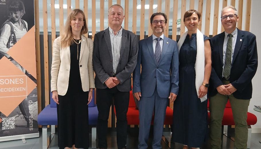 Visit by the Rector of the University of Barcelona, Joan Guàrdia.