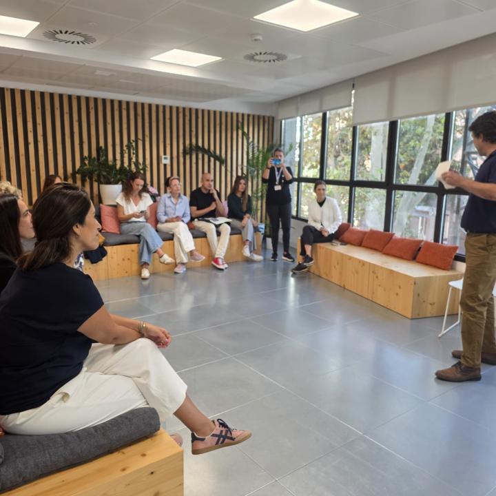 Grup de persones a la sessió de Benestarum