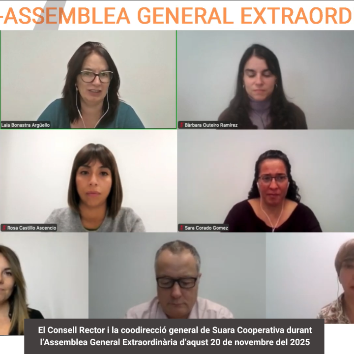 La presidenta del  Consell Rector, Laia Bonastra, i la codirectora general, Laura Peracaula, durant l'Assemblea General Extraordinària virtual