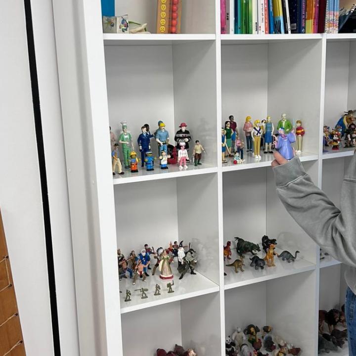 Una noia atesa en el projecte de transformació de l'entorn Acompanyar des de la traumateràpia