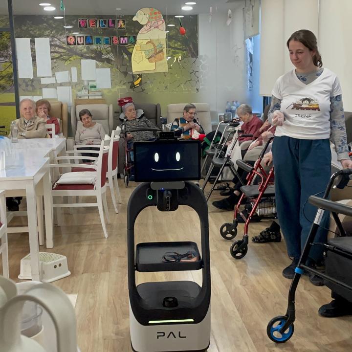 Suara_ROBOCAT_Residencia_Guell