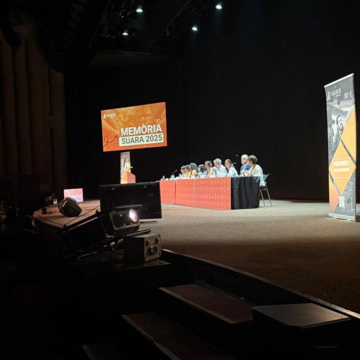 El Consell Rector i la Codirecció General presenten els resultats que es recullen en la memòria de Suara Cooperativa durant l'Assemblea de Suara
