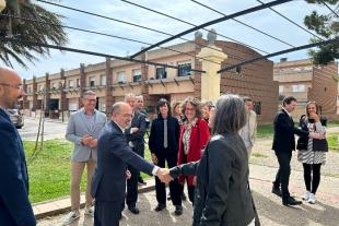 Visita de los consejeros a la Barnahus Tortosa, gestionada por Suara cooperativa