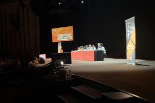 El Consell Rector i la Codirecció General presenten els resultats que es recullen en la memòria de Suara Cooperativa durant l'Assemblea de Suara
